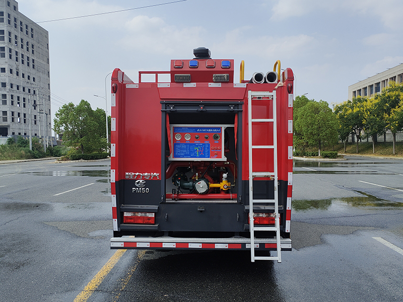 東風5噸 泡沫消防車